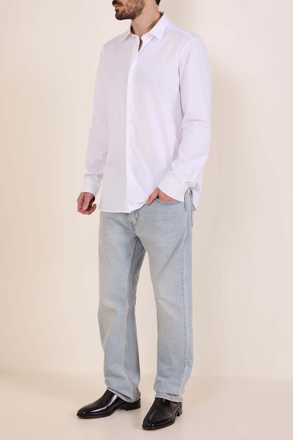 חולצה מכופתרת